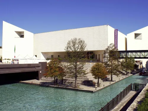 Ibis Monterrey Valle Избранное Photos