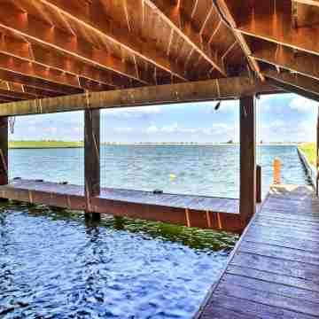 Waterfront Corpus Christi Townhome w/ Pool & Dock! Fitness & Recreational Facilities