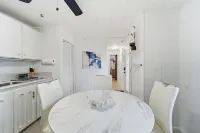 Guesthouse by the Beach