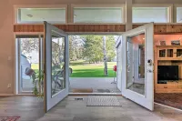 Pagosa Springs 2-Story Loft Condo w/ Deck & Views! - 3성급