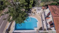 Lithos By The Sea - Pools