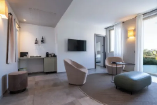 나티아 릴레이스 - 어른 전용