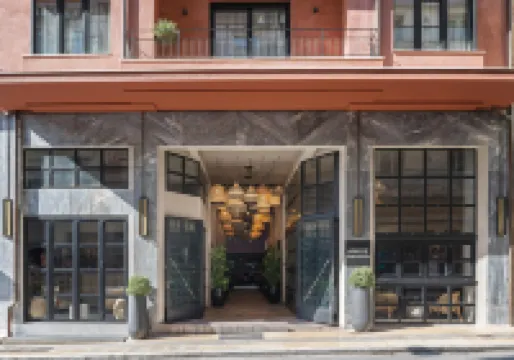 Anise Aluma Athens, Tapestry Collection by Hilton