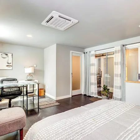 'Little House on the Lot' Dryden Townhome: Pets OK