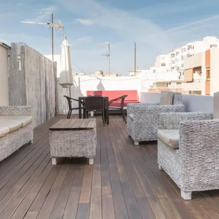 Hostal Ibiza Отели рядом с достопримечательностью «Пуэрто де Ибиса»