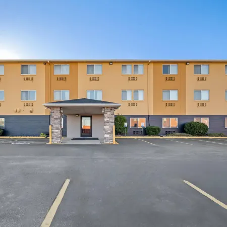 Quality Inn Dubuque on Hwy 20