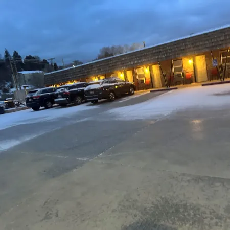 Rustic Inn Motel