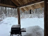 Charming 3-bedroom cabin with WiFi and AC in delightful Wetmore