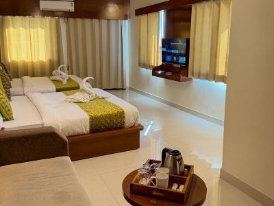 New Crown Plaza
