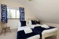 Spacious Coastal Family Home Sleeps 8 - balcony