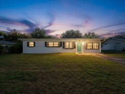 Largo Pool House and Firepit