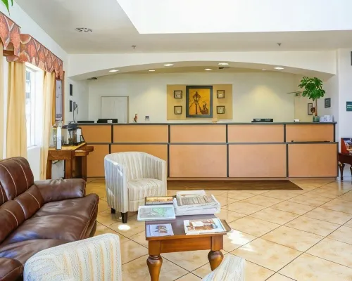 Lamplighter Inn & Suites Featured Photos