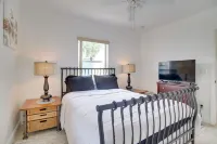 Dania Beach Home w/ Grill: 2 Mi to Boardwalk!
