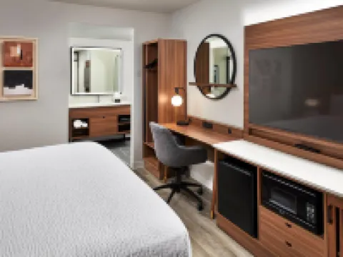 La Quinta Inn & Suites by Wyndham Thousand Oaks-Newbury Park Hotels in Thousand Oaks