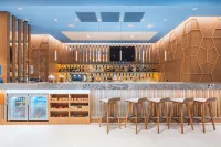 華沙雷杜塔希爾頓歡朋酒店 - 酒吧