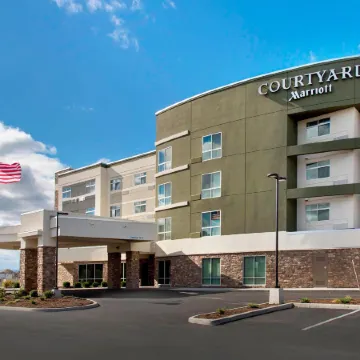Courtyard Schenectady at Mohawk Harbor