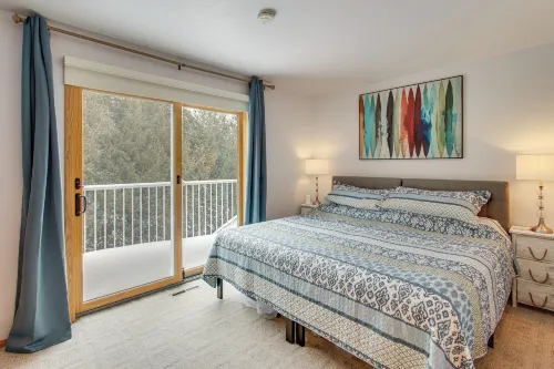 Charming DC Getaway Steps from Dtown Fish Creek - Apartments