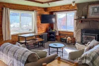 Rustic Cabin Stay in Brian Head Resort w/ View - 무료 와이파이
