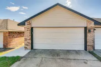 Explore the City w/ Ease! Quiet East Dallas Base