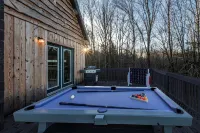 Getaway Cabin – Deck, Fire Pit & BBQ Near Gorge - 4성급