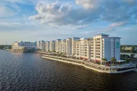 Sunsuites Villas At Sunseeker Resort, Curio By Hilton