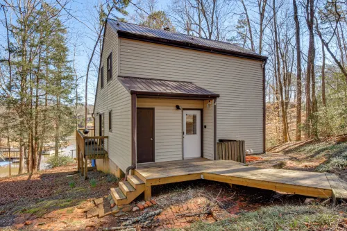 Lake Keowee Family Retreat w/ Private Dock -  Privatzimmer