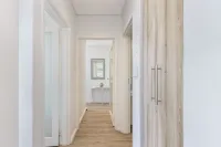 Portico 704 - 4-Star