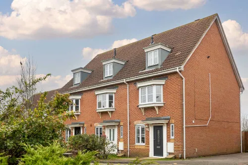 Host & Stay - Bluebell Close