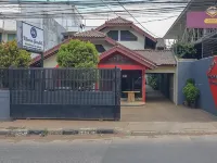 RedDoorz Near Ipdn 2 Hoteles cerca de Padjadjaran University