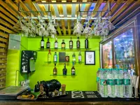 Hotel Rains Inn - bar