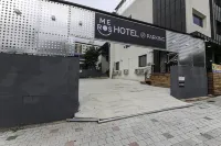Danyang Meros Hotel - parking