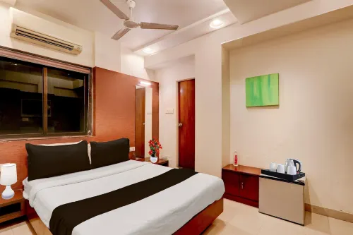Super Townhouse Oak Ramdaspeth Downtown - 2-Star