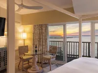 Lighthouse Club Hotel Hotel dekat Bar Seacrets