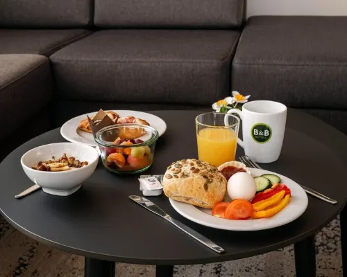 B&B HOTEL München-Messe Makanan Photos