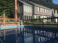 Bright, Large, Spacious Family Home Hotels in Keene