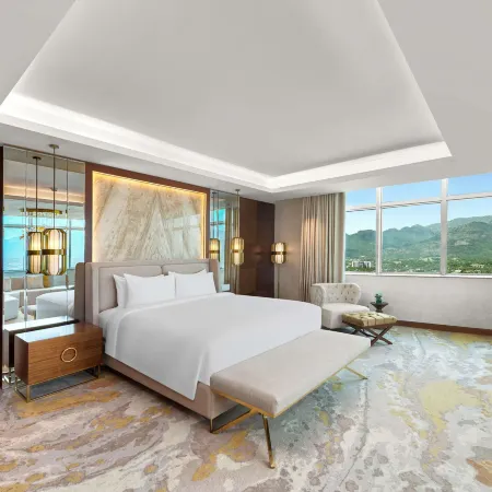Movenpick Centaurus Islamabad Отели рядом с достопримечательностью «Парк Анкара»
