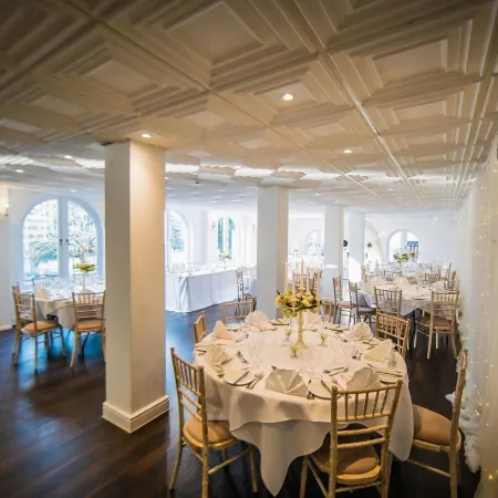 Gray Manor Hotel