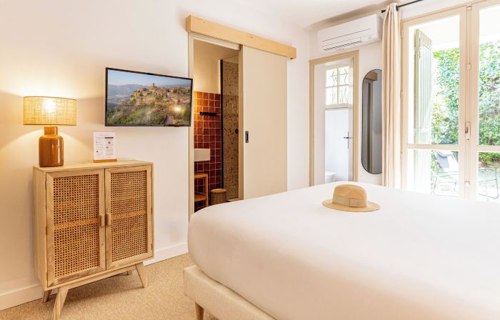 Hotel La Garrigue & Pool