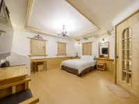 Incheon Airport Oceanside Hotel Hotels near Muuido