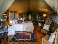 Chandelier Game Lodge Hotels in Oudtshoorn
