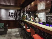 Ibis Douala - ที่มีบาร์