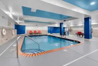 Hampton Inn Salem - Pools