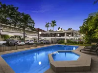 Mercure Rockhampton - Pools
