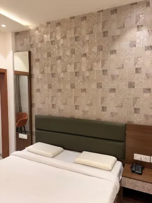 Hotel Tulsi Tower - 2-نجوم