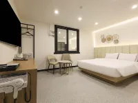 Sacheon Hotel 104 فنادق في ساتشيون