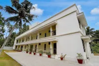 Deluxe Thiruvallam Lakeview