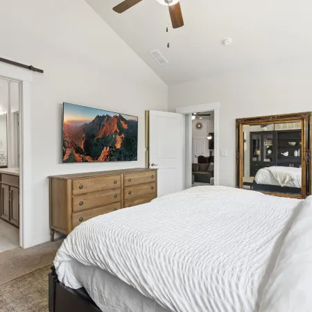 The Wandering Key Gather & Unwind, Sleeps 14