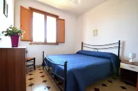 Air-Conditioned Yoko Holiday Home for 5 Guests - parking