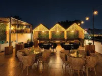 Hotel SV Near Noida Metro Station 52 - Balcony