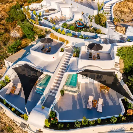Sun Angelos Oia - Luxury Cave Suites